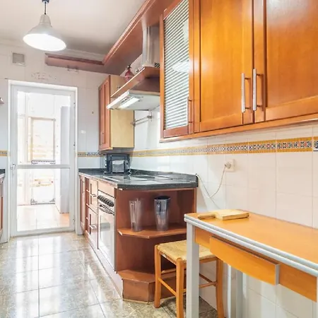 Relax In The Terrace! 4 Bedrooms - Huge Private Terrace - Swimming Pool - Walking Distance To The Beach! Apartamento