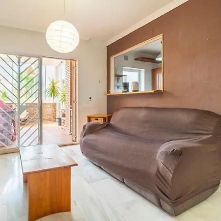 Seaside Terrace Retreat: 4br With Pool And Access