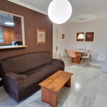 Apartamento Relax In The Terrace! 4 Bedrooms - Huge Private Terrace - Swimming Pool - Walking Distance To The Beach! Torremolinos