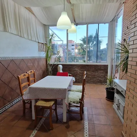 Relax In The Terrace! 4 Bedrooms - Huge Private Terrace - Swimming Pool - Walking Distance To The Beach! شقة *