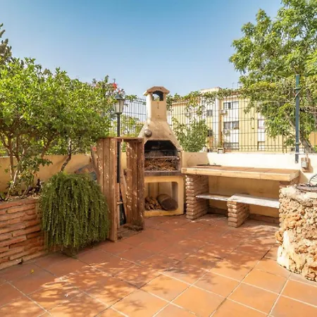 Relax In The Terrace! 4 Bedrooms - Huge Private Terrace - Swimming Pool - Walking Distance To The Beach! شقة توريمولينوس