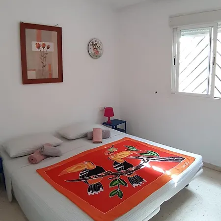 Relax In The Terrace! 4 Bedrooms - Huge Private Terrace - Swimming Pool - Walking Distance To The Beach! Apartamento Torremolinos